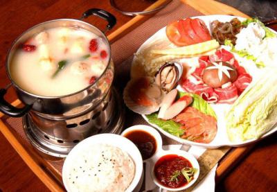 成都专业的小吃花季传媒官网下载学校哪家好