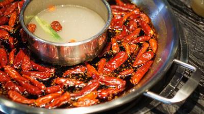 【成都火锅花季传媒官网下载】吃火锅的五个小技巧