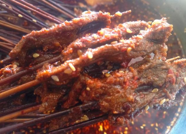 四川特色小吃，看起来很有油吃起来很香