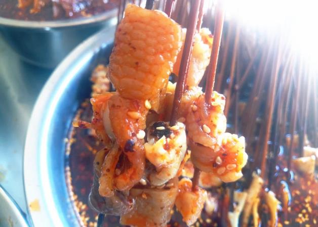 四川特色小吃，看起来很有油吃起来很香