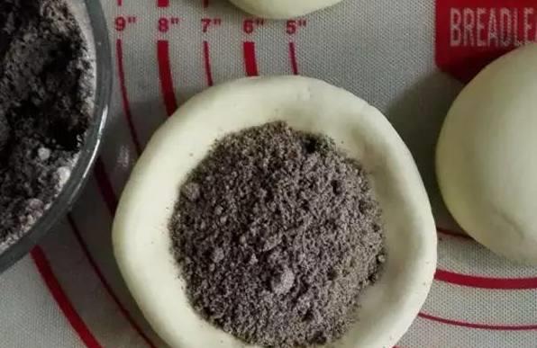 红糖锅盔，我的童年最爱