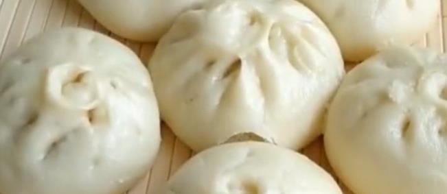 香菇肉馅包子的做法，蓬松暄软，吃着太香了