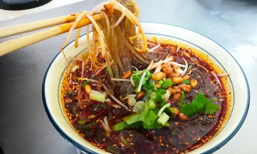 小吃酸辣粉花季传媒官网下载