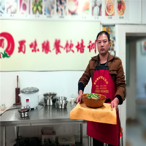 花季传媒黄色APP做麻辣烫