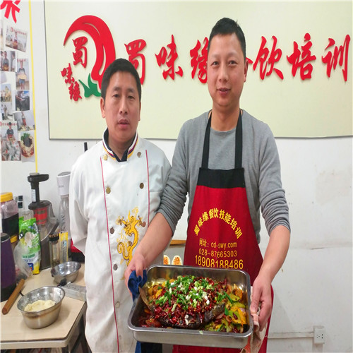 花季传媒黄色APP做烤鱼