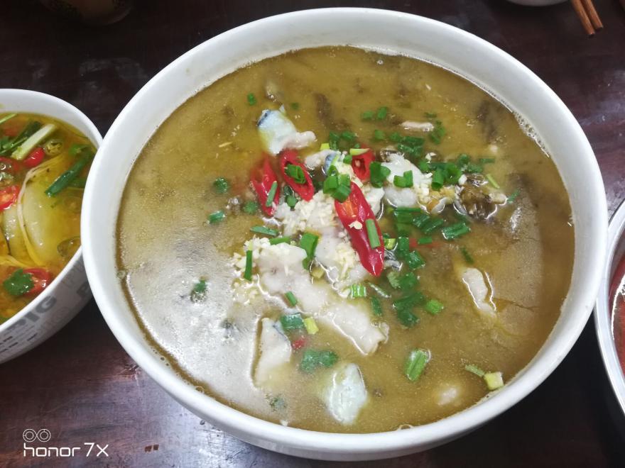 酸菜鱼花季传媒官网下载