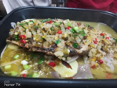 地道重庆万州烤鱼技术花季传媒官网下载，外焦里嫩回味无穷