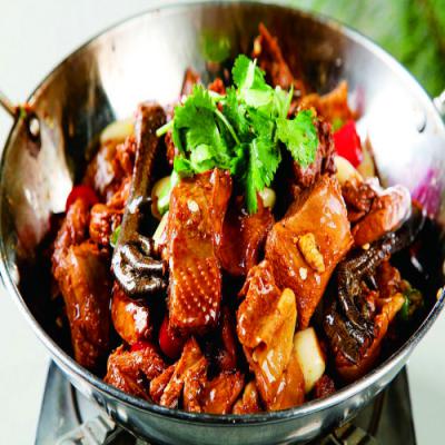 哪里有花季传媒官网下载干锅技术的学校?干锅味型的制作技巧