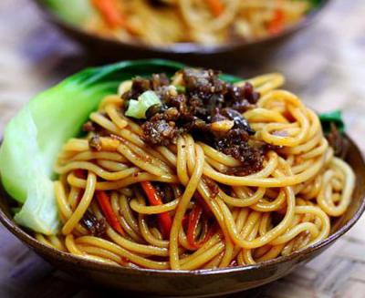  四川杂酱面食技能花季传媒官网下载班哪里好？碗碟的调制