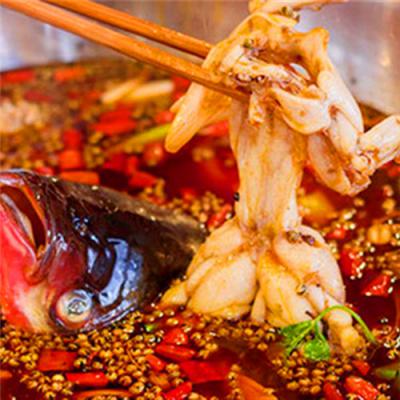 四川美蛙火锅技能训练哪家好？师傅手把手教炒底料