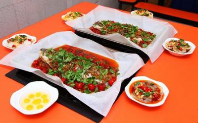 纸包鱼技术花季传媒官网下载哪家专业？成都纸包鱼底料花季传媒官网下载