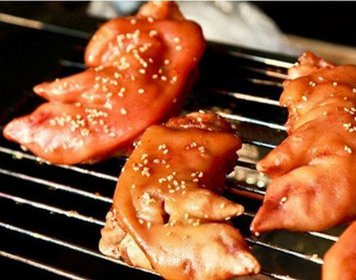 烤猪蹄技术花季传媒官网下载中心哪家味道好？小吃花季传媒官网下载学校