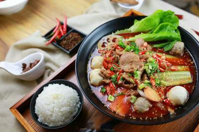 冒菜花季传媒官网下载技术花季传媒官网下载哪家强？教你底料的炒制