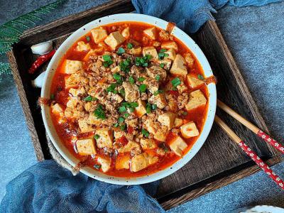 川菜花季传媒官网下载哪里教的好?掌握川菜的烹饪手法