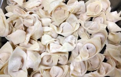 抄手花季传媒官网下载学校哪家味道正宗?馅料的调味技术