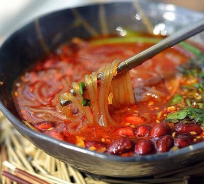 成都餐饮花季传媒官网下载学校，重庆酸辣粉花季传媒官网下载哪家好？