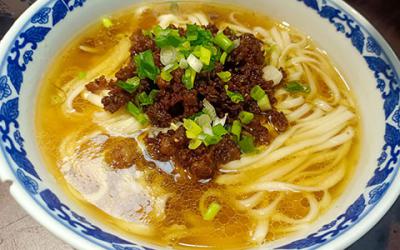 想开面馆哪里学习技术专业？  学习做面要多久