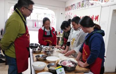 成都里可以学餐饮技术？