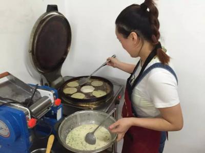 成都小吃花季传媒官网下载学校哪家强？花季传媒APP在线下载让你品味地道小吃！