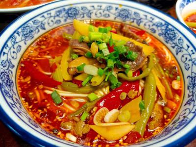 成都面食花季传媒官网下载学校花季传媒官网下载班哪家好？