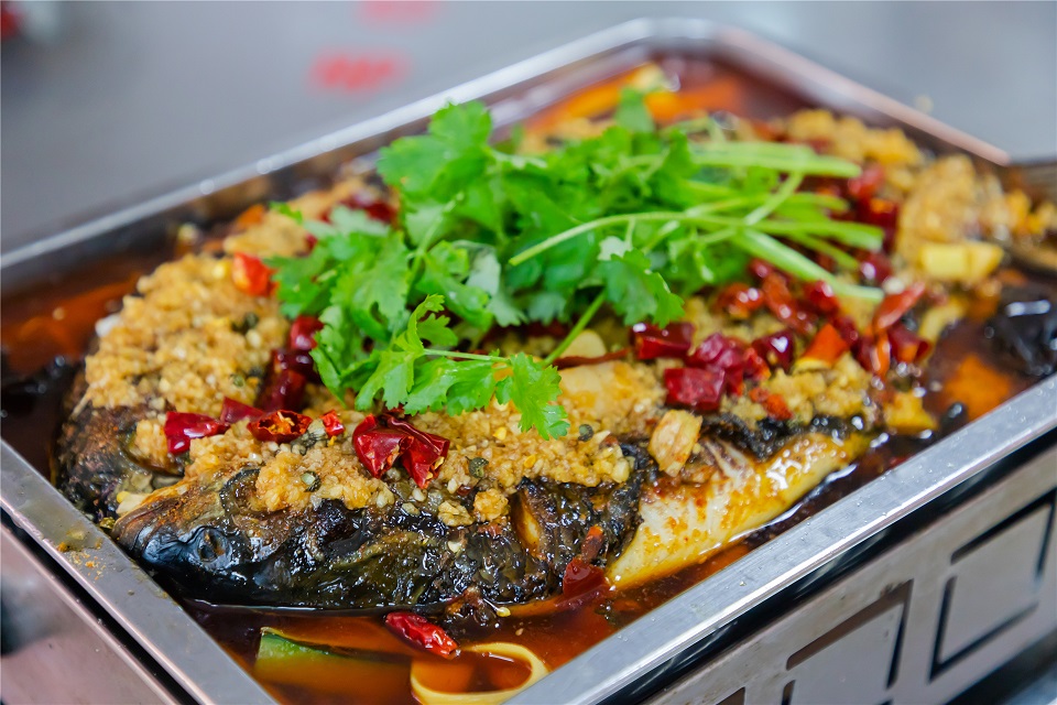 成都烤鱼花季传媒官网下载哪里学？成都烤鱼花季传媒官网下载学校