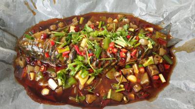 成都烤鱼花季传媒官网下载技术班多少钱？烤鱼技术花季传媒官网下载哪里学？