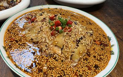 凉菜花季传媒官网下载价格表    凉菜花季传媒官网下载价格表